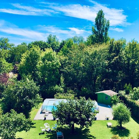 グランディニャン L'Eau Bourde Bed & Breakfast エクステリア 写真