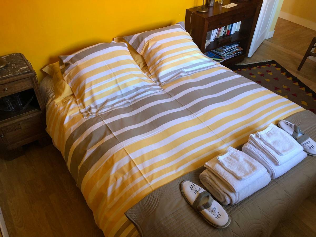 グランディニャン L'Eau Bourde Bed & Breakfast エクステリア 写真
