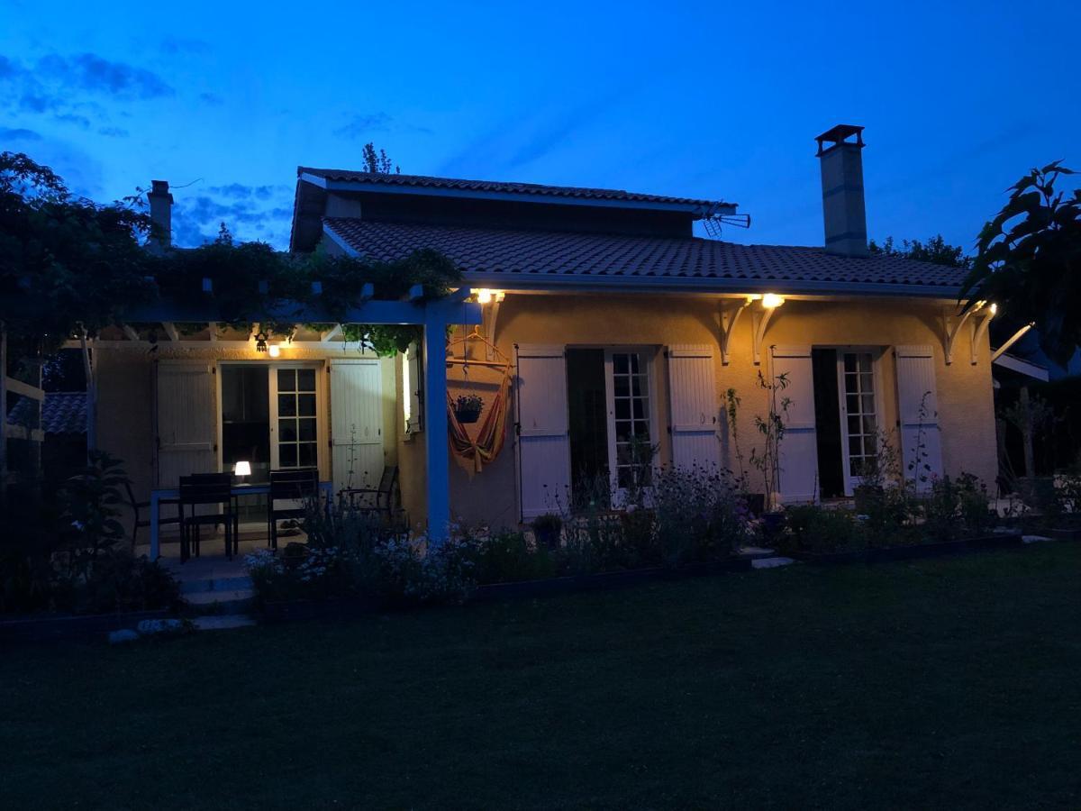 グランディニャン L'Eau Bourde Bed & Breakfast エクステリア 写真